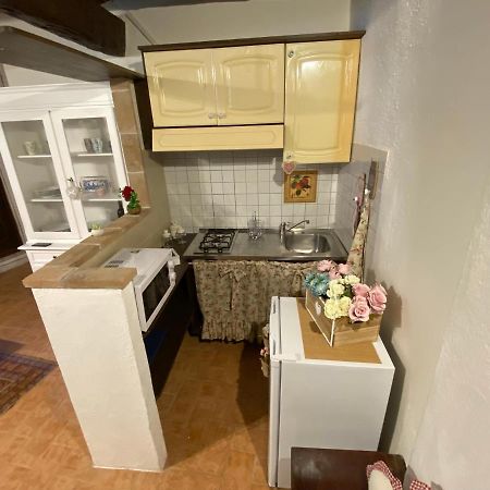 캄파냐노 디 로마 Torre Iolanda B&B 외부 사진